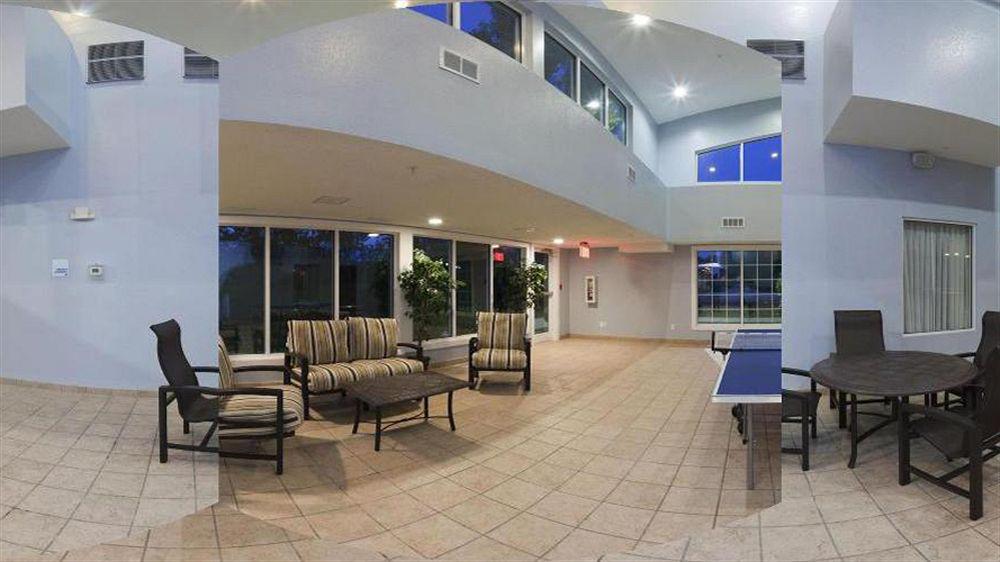 Holiday Inn Express Hotel & Suites Bedford By Ihg Kültér fotó
