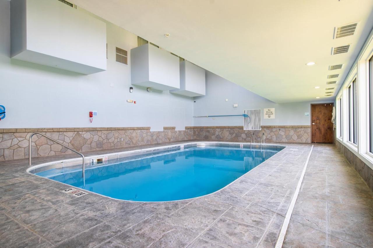 Holiday Inn Express Hotel & Suites Bedford By Ihg Kültér fotó