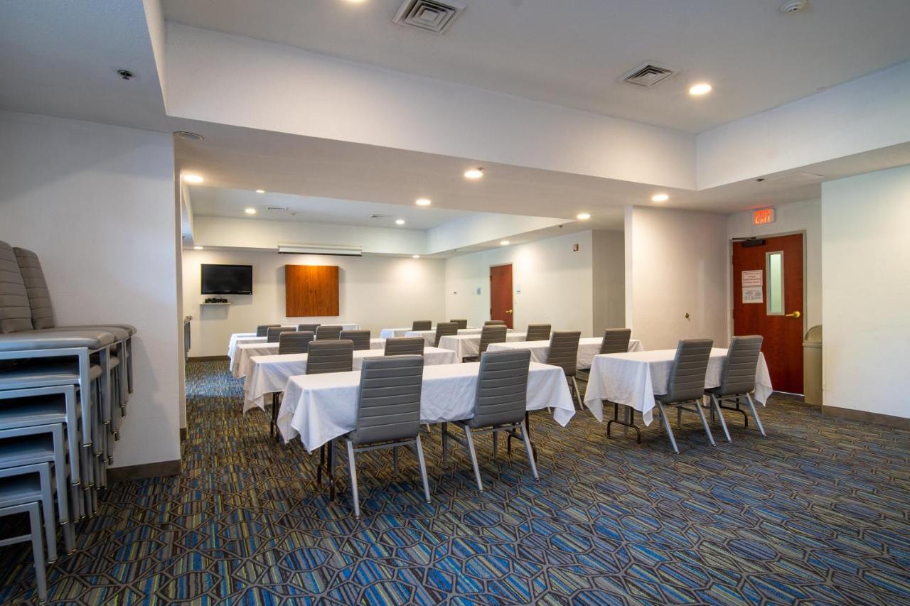 Holiday Inn Express Hotel & Suites Bedford By Ihg Kültér fotó