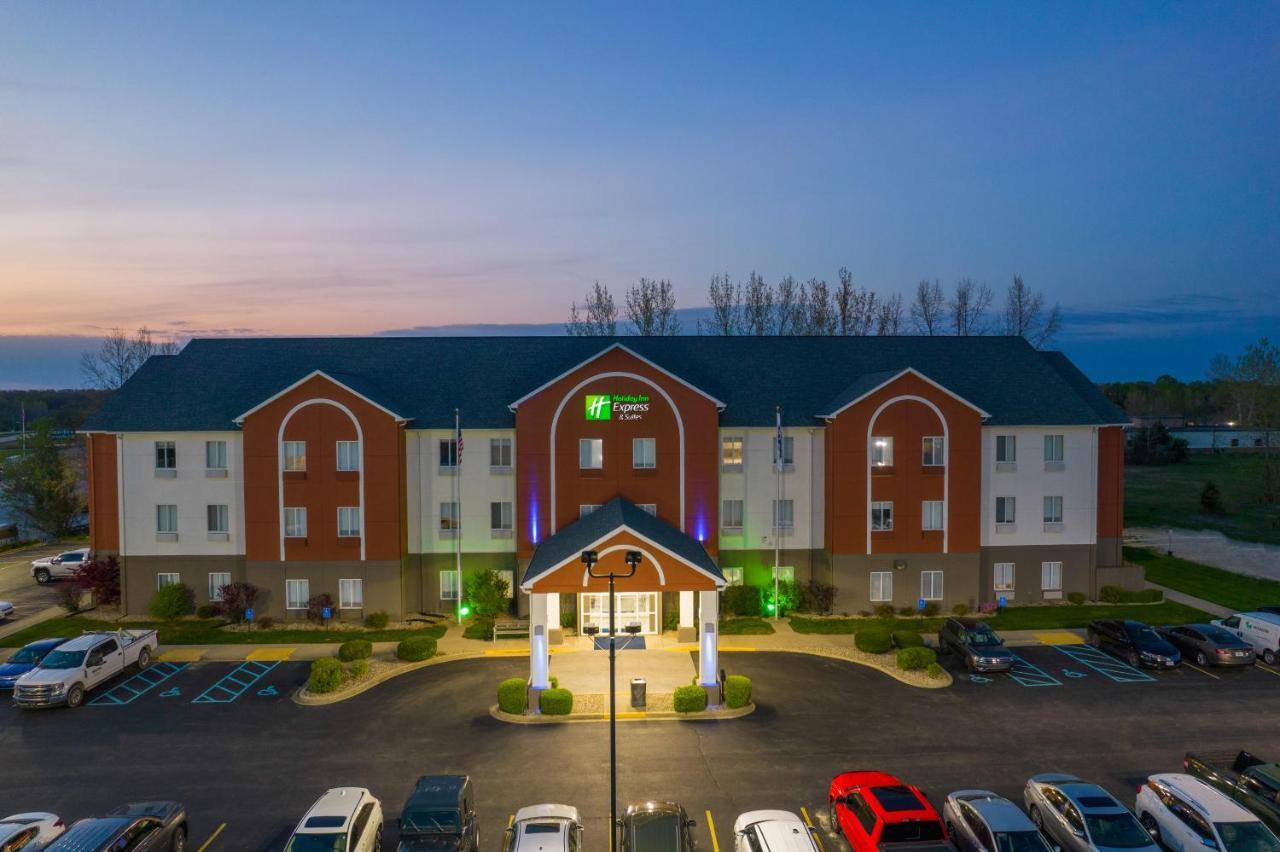 Holiday Inn Express Hotel & Suites Bedford By Ihg Kültér fotó