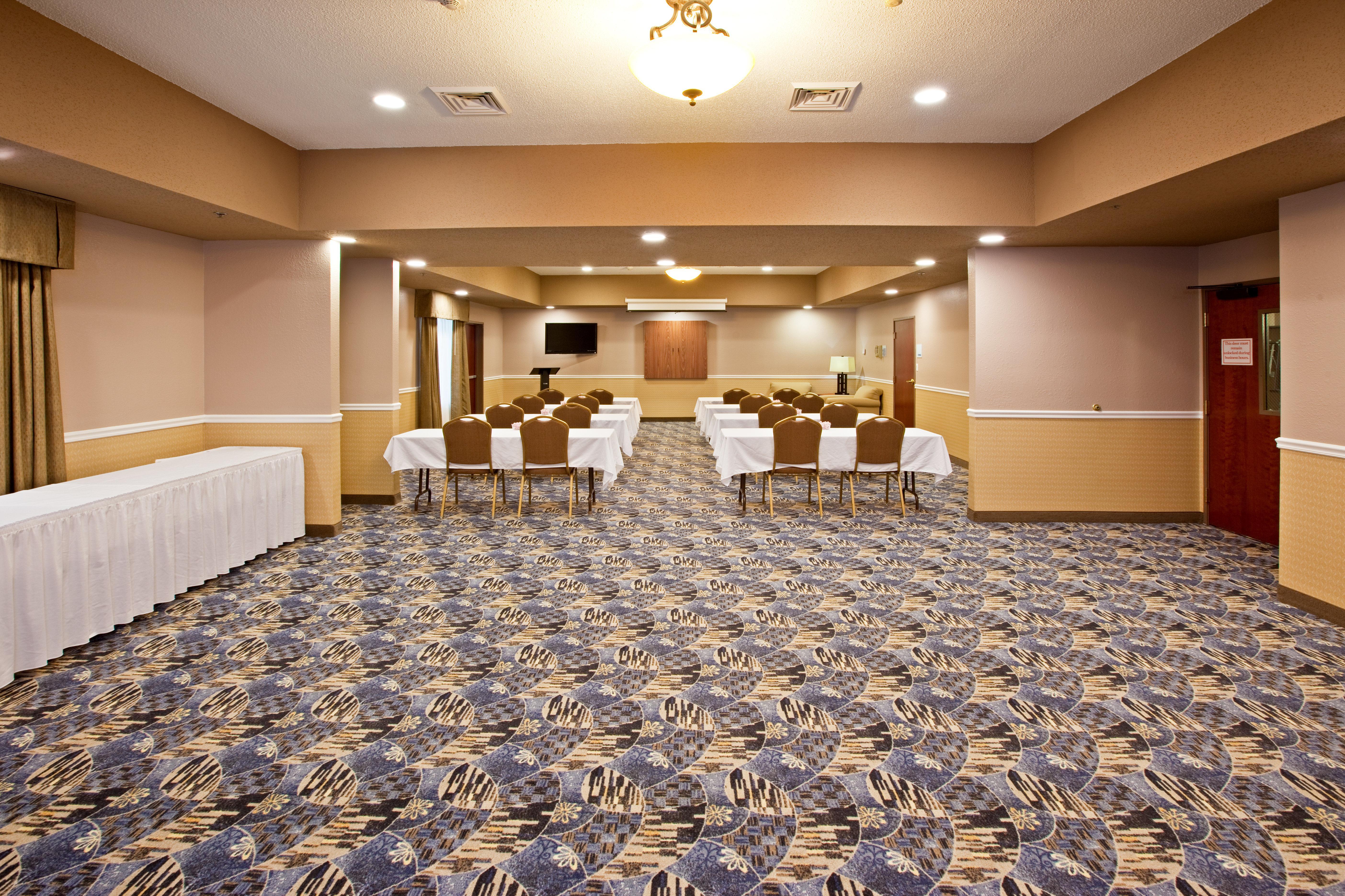 Holiday Inn Express Hotel & Suites Bedford By Ihg Kültér fotó