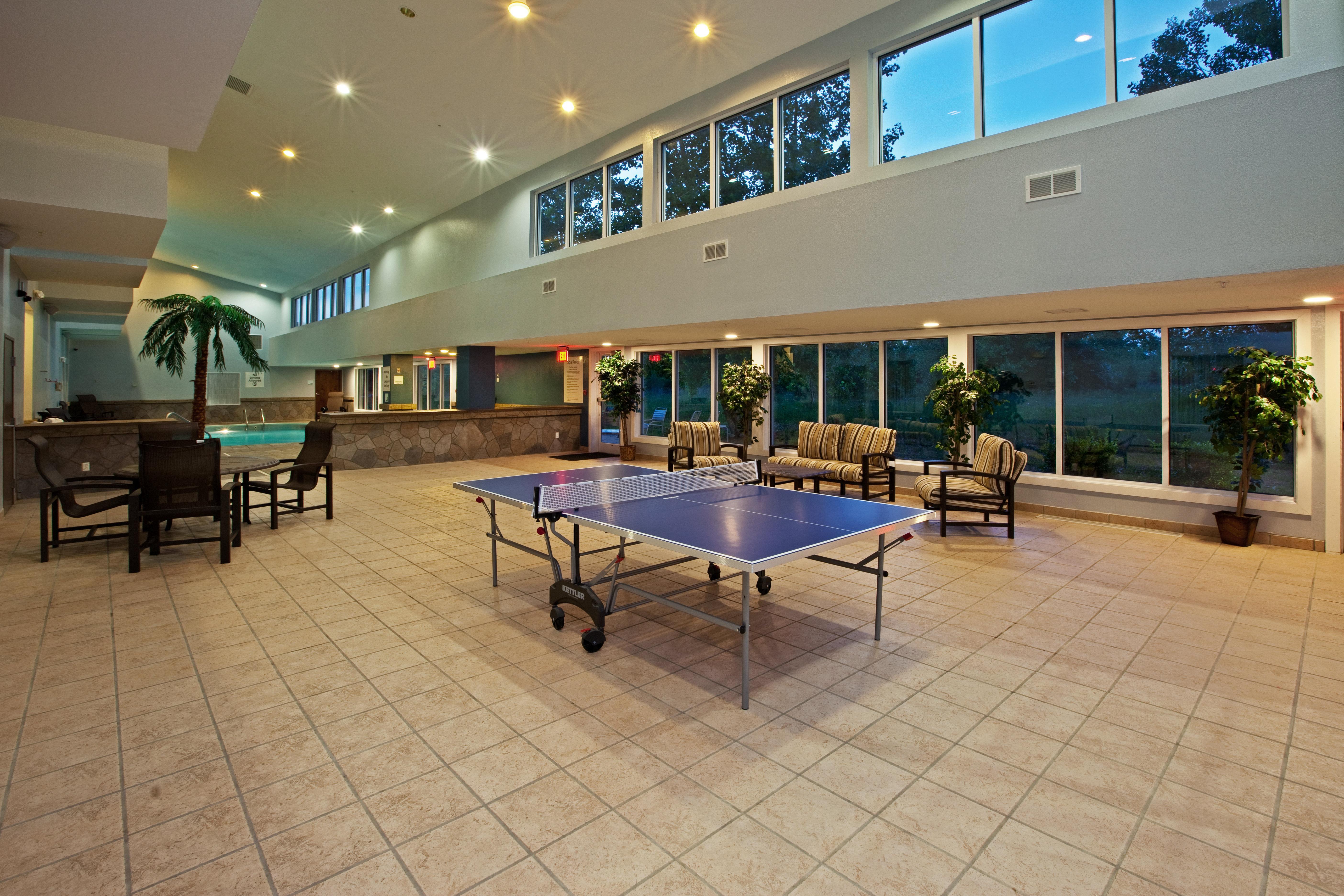 Holiday Inn Express Hotel & Suites Bedford By Ihg Kültér fotó