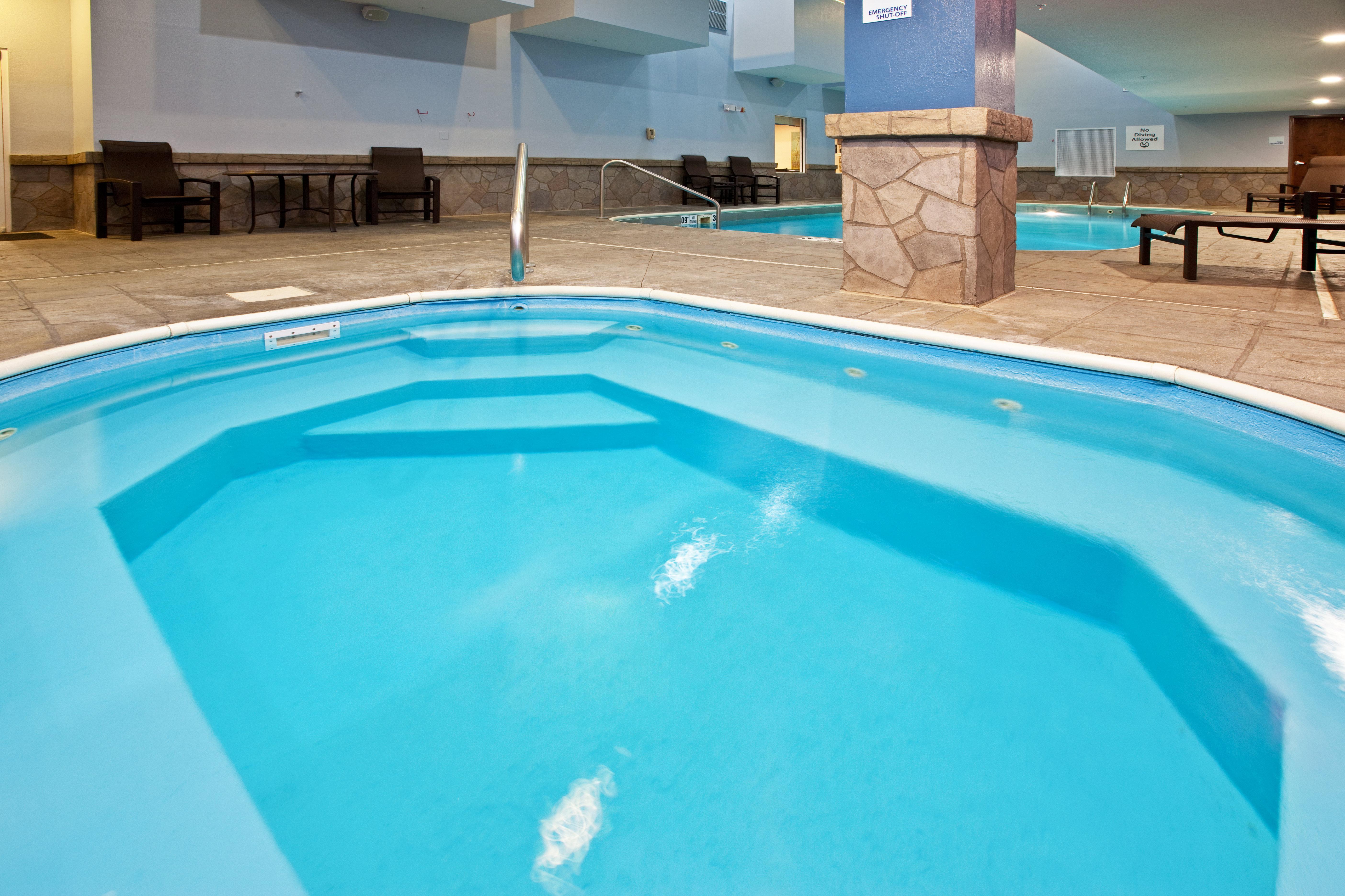 Holiday Inn Express Hotel & Suites Bedford By Ihg Kültér fotó