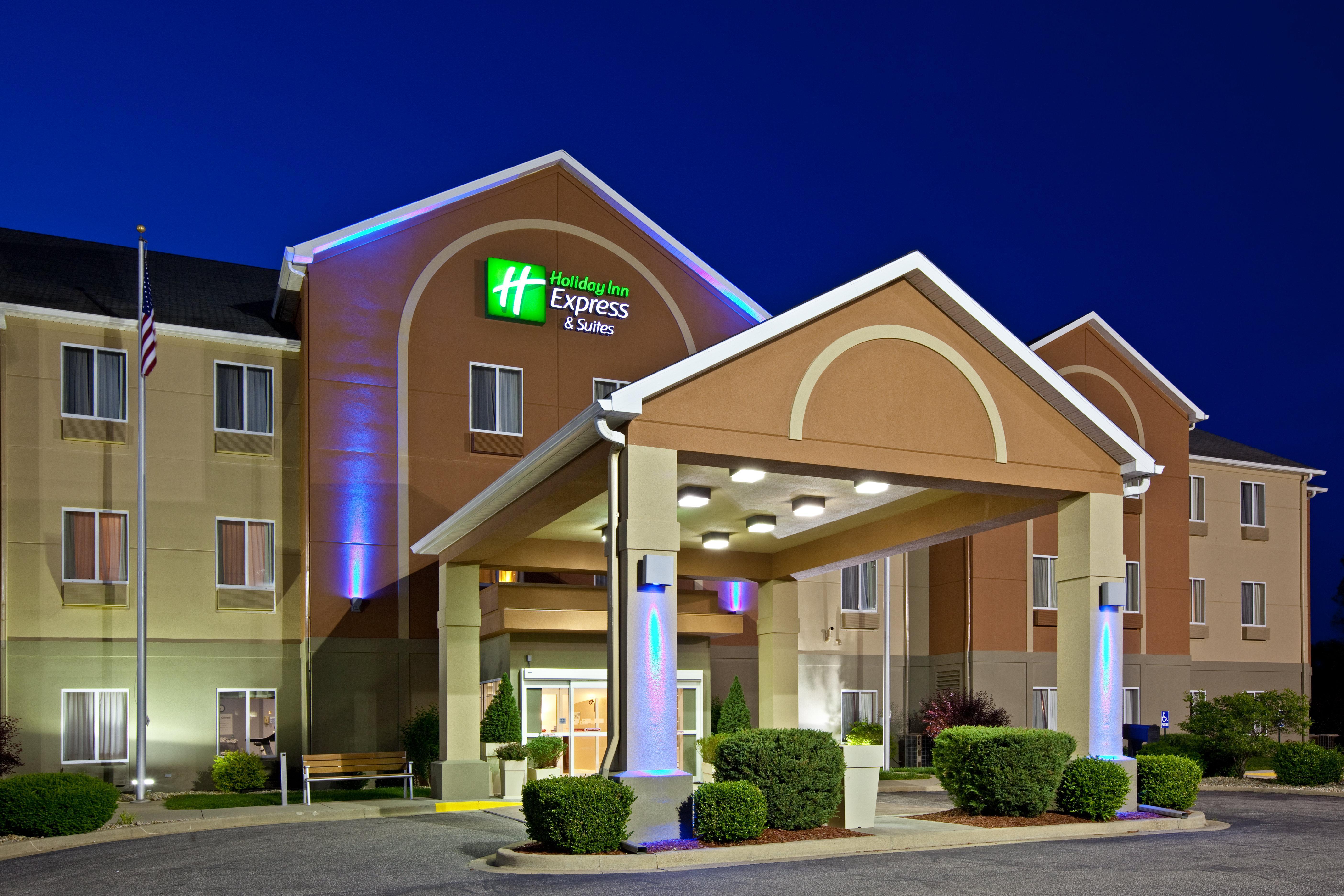 Holiday Inn Express Hotel & Suites Bedford By Ihg Kültér fotó